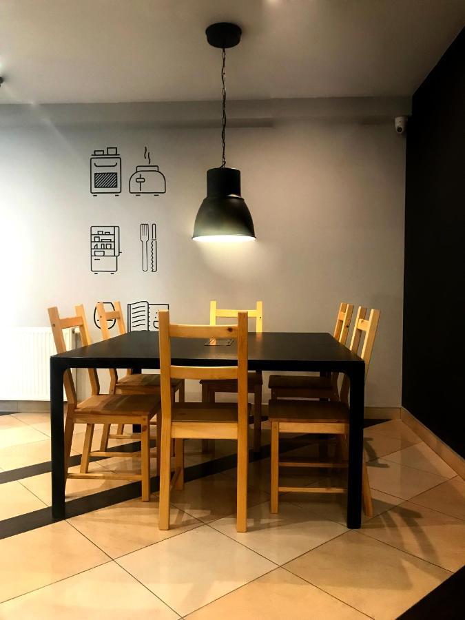 Hostel Wygodne Pokoje H16 Chorzów Exteriér fotografie